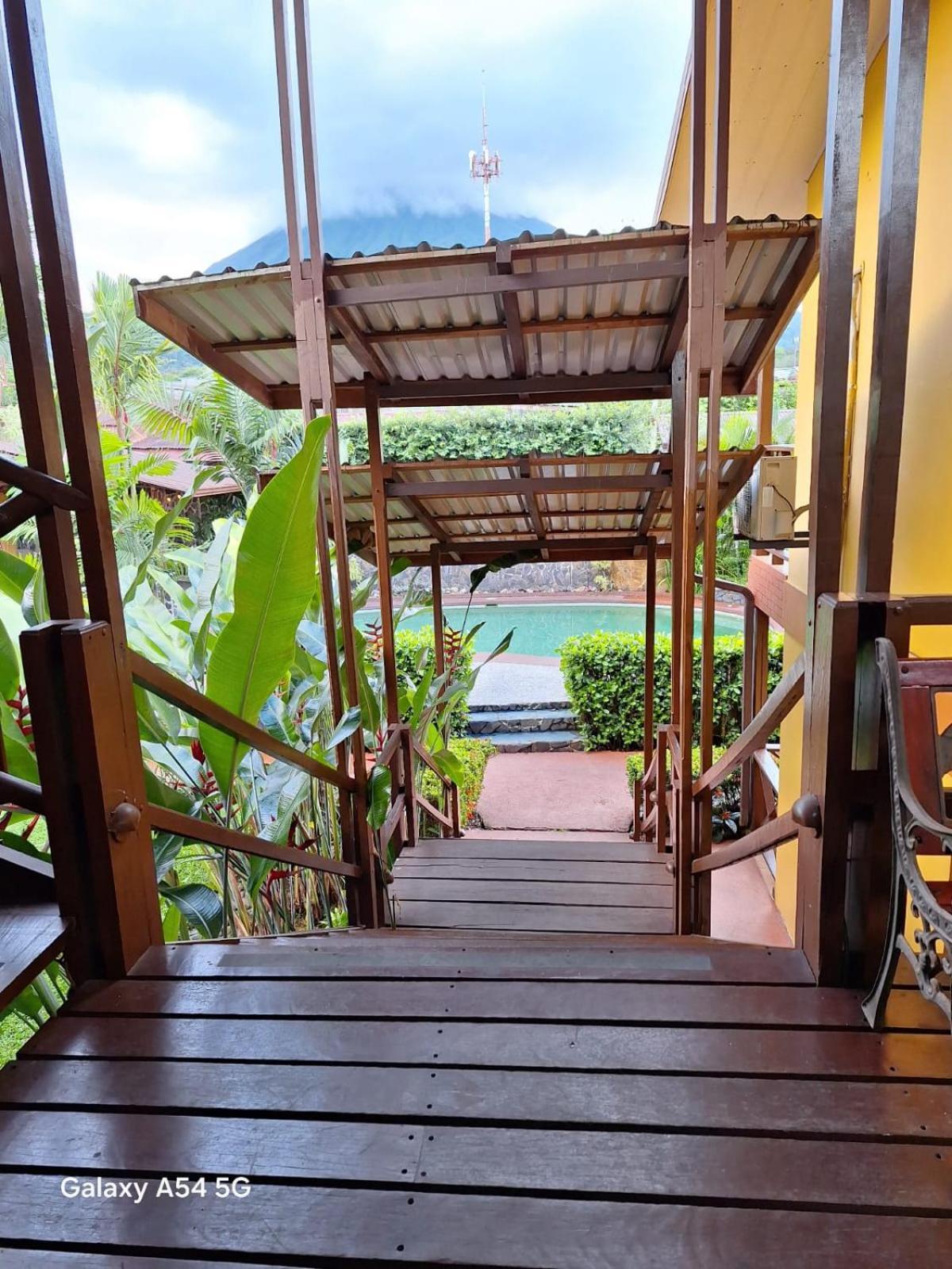 Iris Arenal Hotel La Fortuna Zewnętrze zdjęcie